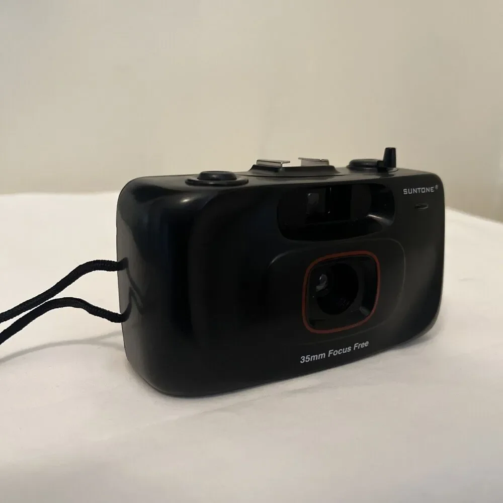 Suntone MM252 35mm Camera with Hot Shoe Vintage Point and Shoot Film